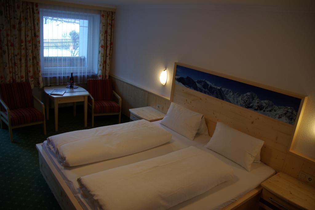 Alpenhof Pension-Garni Наудерс Экстерьер фото